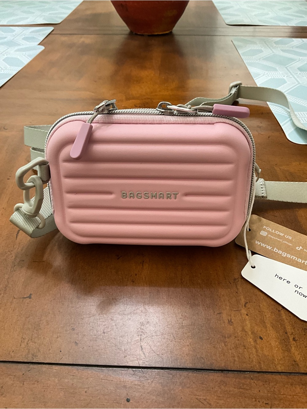 NWT ~ Bagsmart Hard Shell Case - Picture 3 of 4